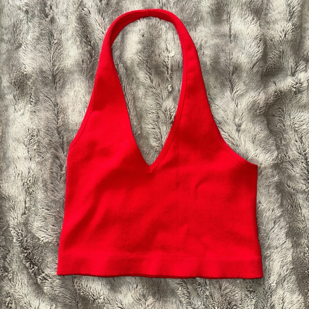 LIKE NEW women’s medium red halter neck crop top